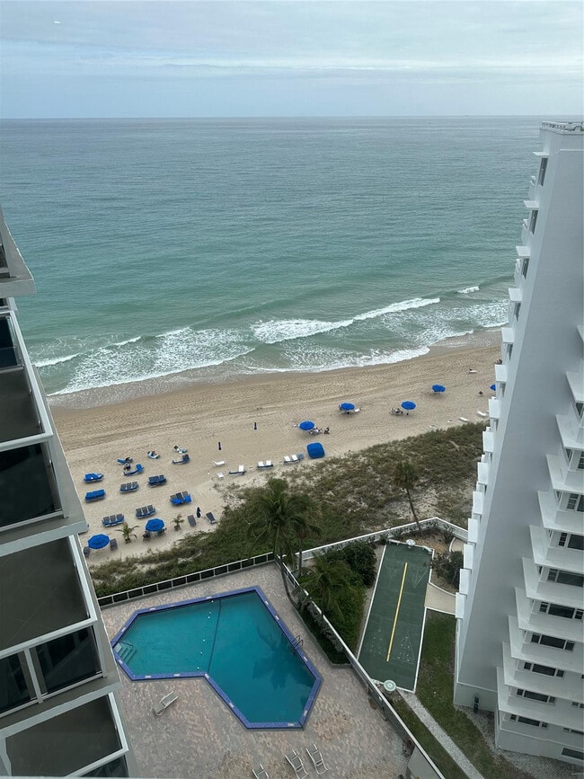 Building Photo - 3700 Galt Ocean Dr