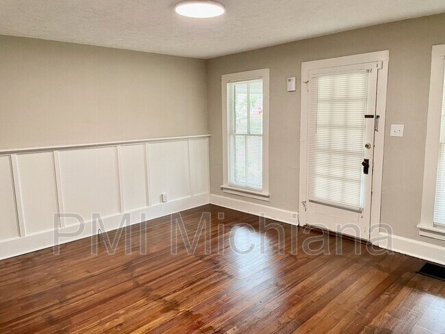Foto del edificio - 514 W Madison St