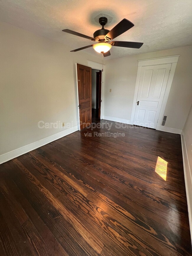 Building Photo - 1227 Woodside Blvd