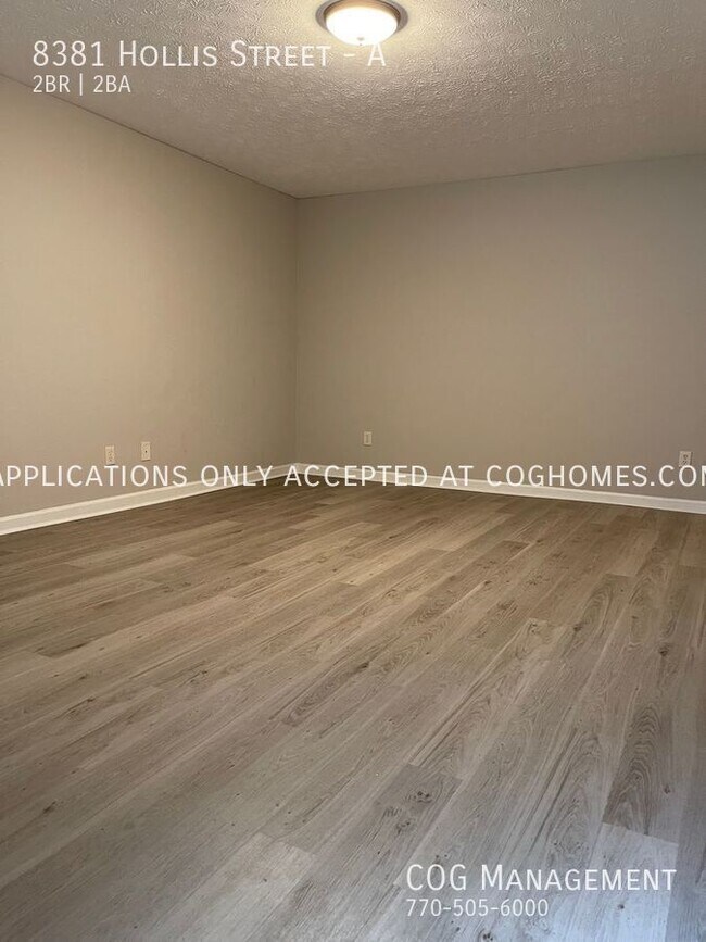 Foto del edificio - 8381 Hollis St