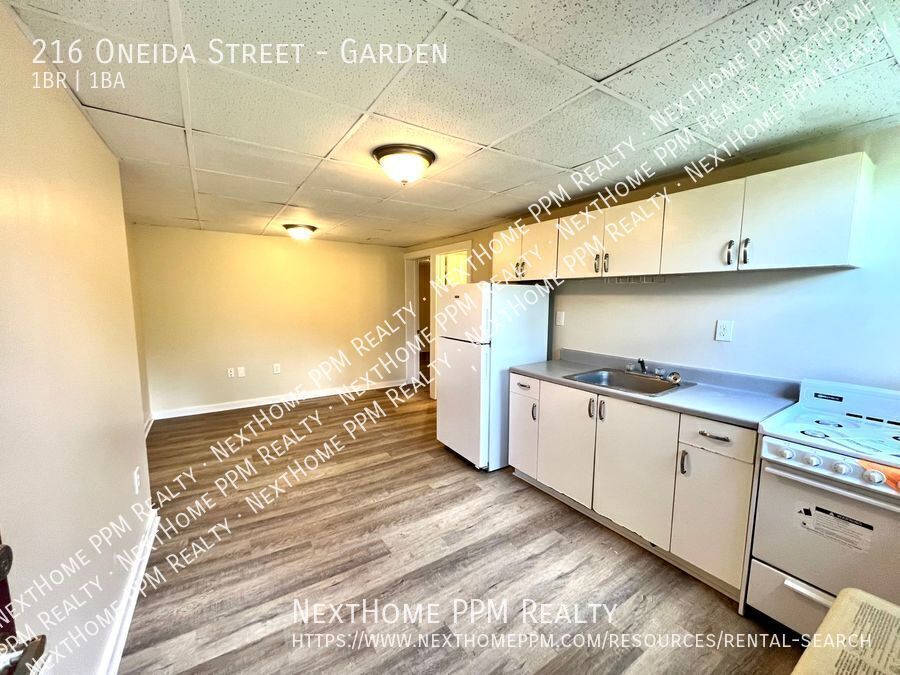 Photo - 216 Oneida Street-Garden