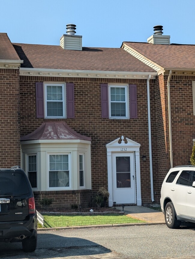 Building Photo - 1232 Cedar Mill Sq