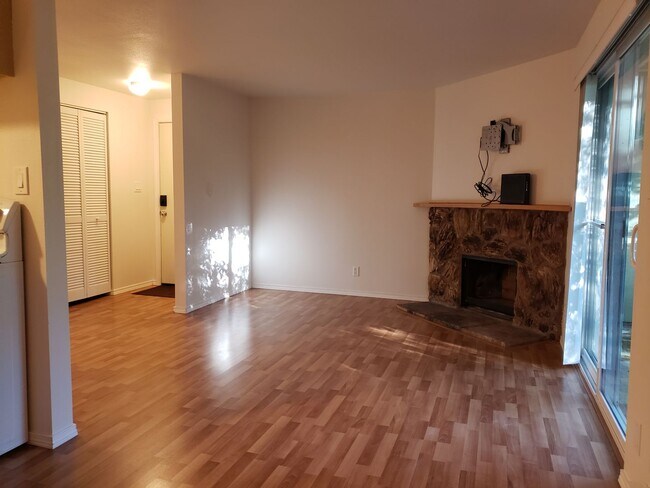 Foto del edificio - 3206 Pine Rd NE
