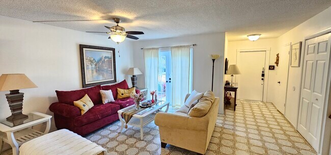 Foto del edificio - 2206 NE 7th St