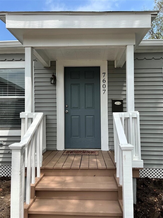 Foto del edificio - 7607 Hemlock St