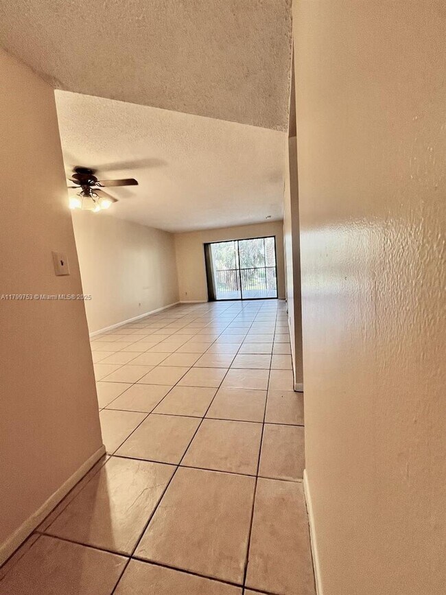 Foto del edificio - 3470 Foxcroft Rd