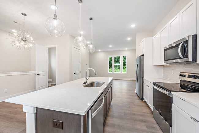 Kitchen - 505 Strong Ave