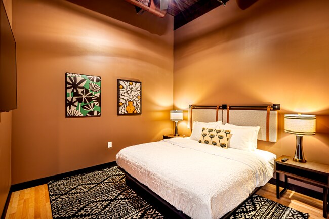 Foto del edificio - 327 E Wilson St