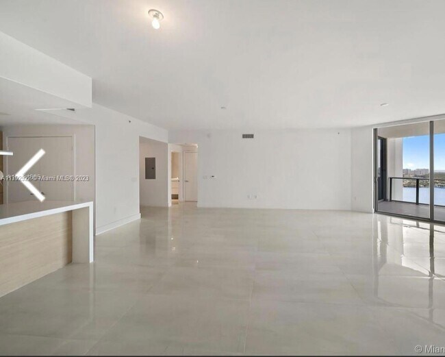 Foto del edificio - 17301 Biscayne Blvd