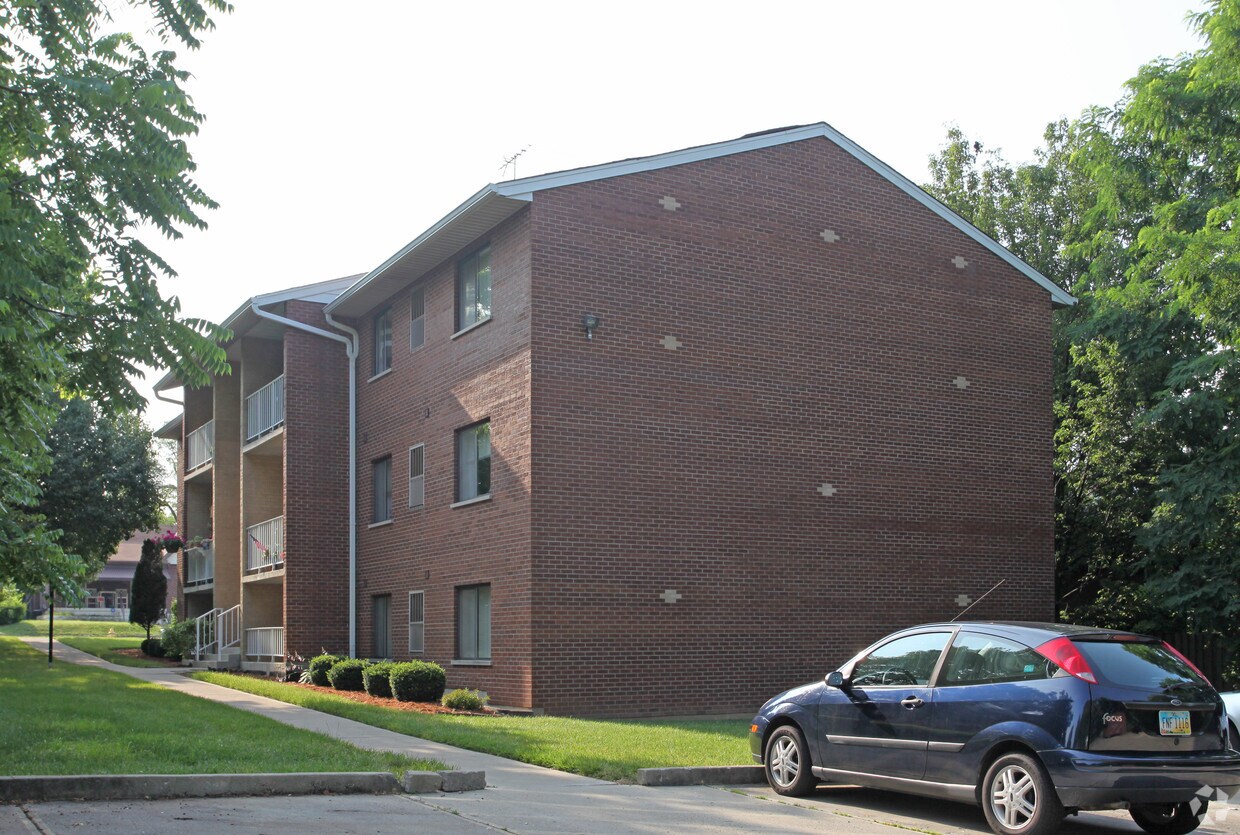 Foto principal - 3125-3143 Glenmore Ave