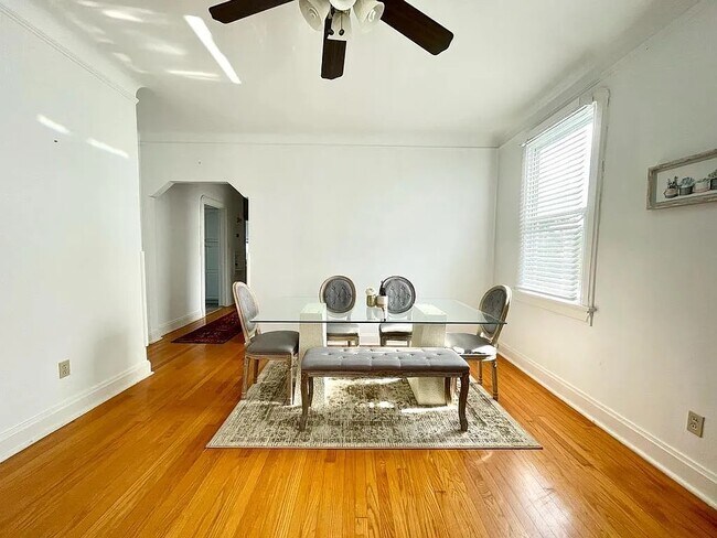 Foto del edificio - 5412 York St