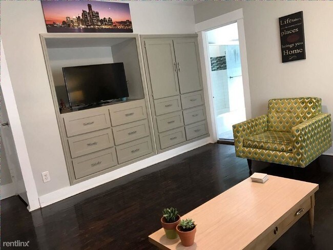 Foto del edificio - 1 br, 1 bath - 391 Oak St