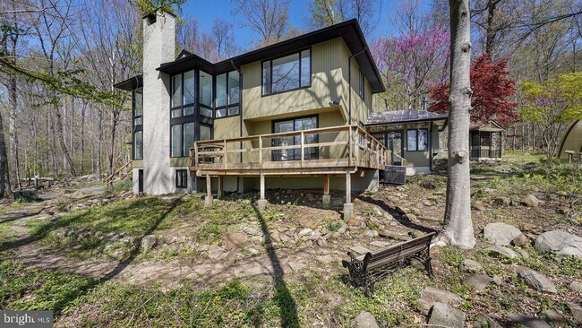 Building Photo - 1236 Eagle Rd