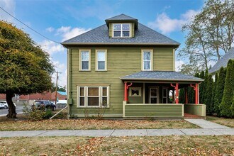 Building Photo - 1801 I St