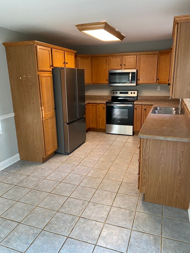Building Photo - 113 Hathorn Blvd