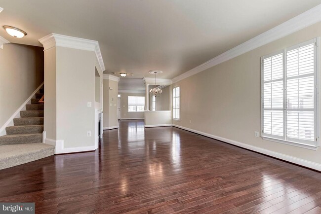 Building Photo - 2515 Basin View Ln