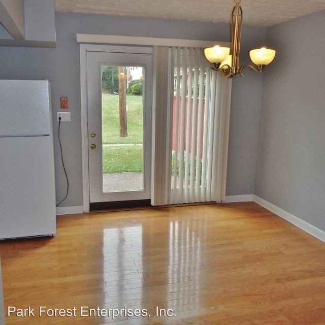 Building Photo - 3 br, 2.5 bath House - 1131D W. Aaron Drive