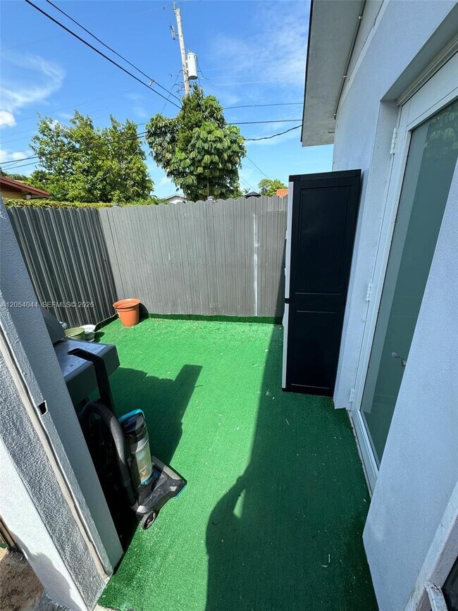 Foto del edificio - 4021 SW 122nd Ct