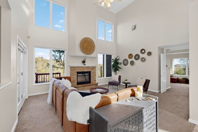 Building Photo - 4 Bedroom, 3 Bathroom Home in Sandia Park, NM