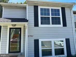 Building Photo - 2920 White Oak Ln