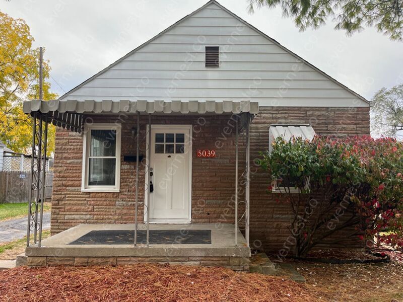 Primary Photo - 5039 Selma St
