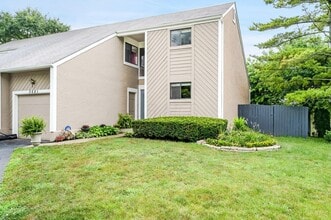Building Photo - 3021 Cranston Dr