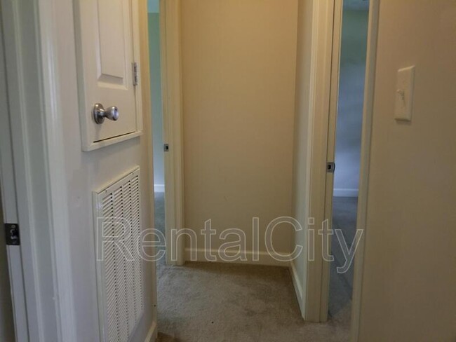 Foto del edificio - 948 Bear Creek Rd