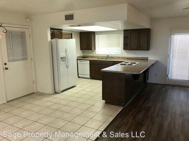 Building Photo - 3 br, 2 bath House - 1230 W. Pecos Ave.