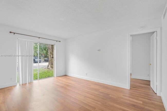 Building Photo - 4525 Treehouse Ln