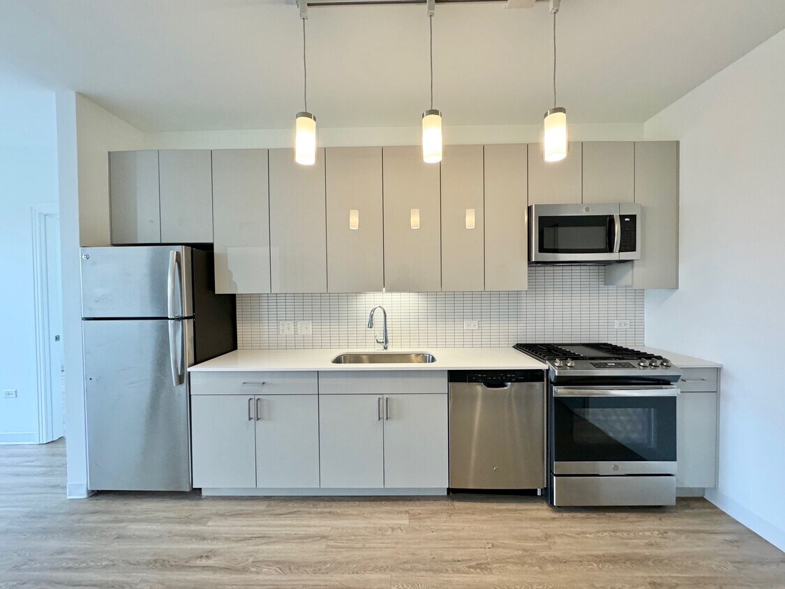 Foto principal - 821 W Van Buren St