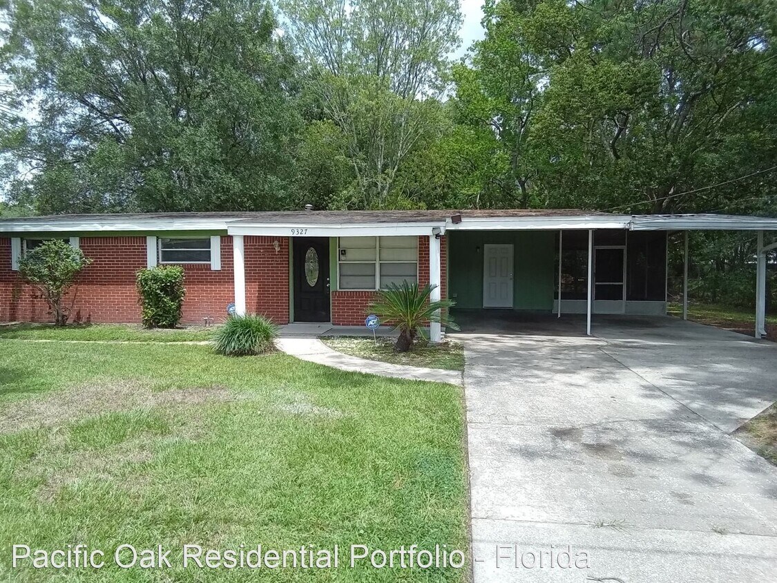 Primary Photo - 3 br, 1.5 bath House - 9327 Sibbald Rd