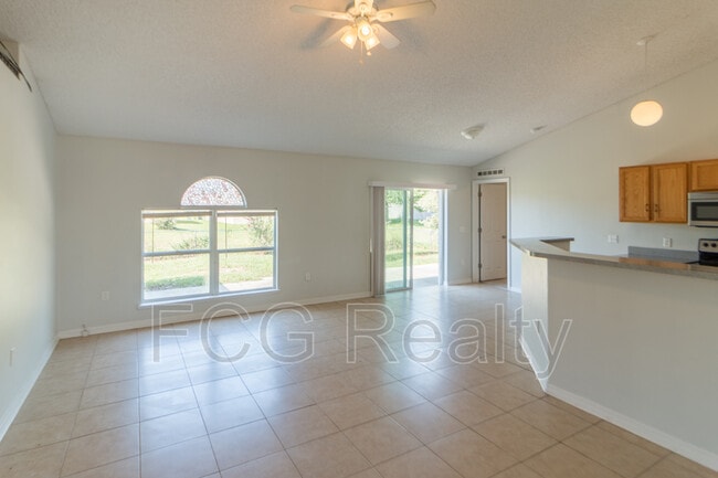 Building Photo - 529 Peace Dr
