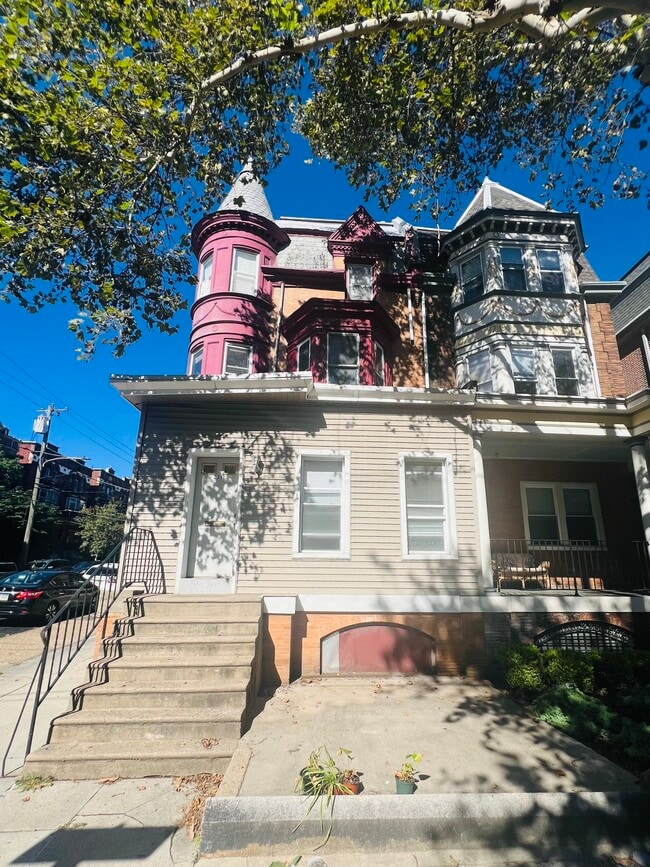 Building Photo - 238 S 44th St