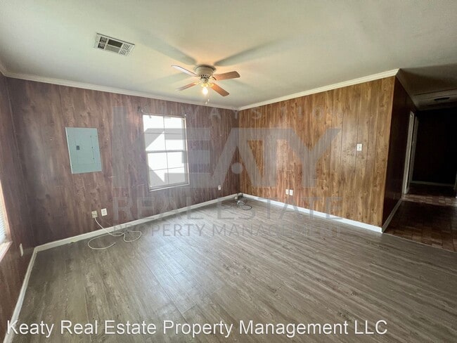 Building Photo - 3 br, 2 bath House - 119 Sternberg Dr
