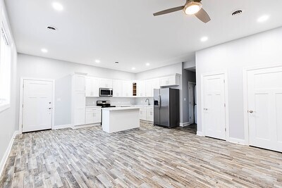 Building Photo - 220 Rystan Pl