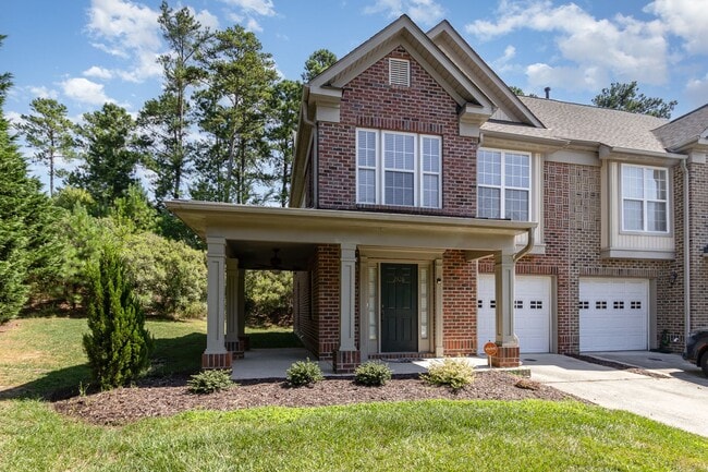 Building Photo - Lovely 2-Bedroom Move-In Ready Townhome in...