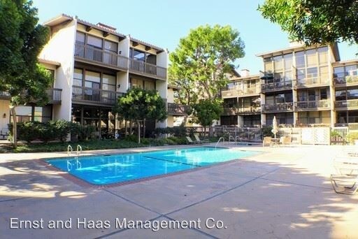 Building Photo - 8115 Marina Pacifica Dr N