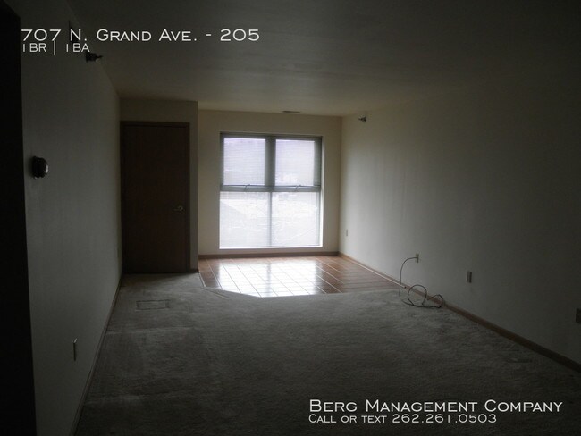 Building Photo - Center City Plaza - One bedroom - one bath