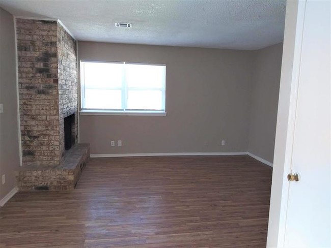 Foto del edificio - Lovely Duplex in Moore, OK