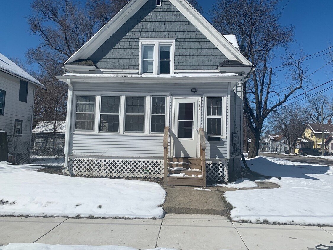 424 Albert Ave, Rockford, IL 61101 House Rental in Rockford, IL