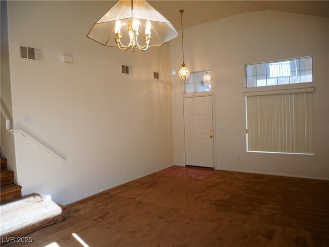 Building Photo - 2313 Avery Dr