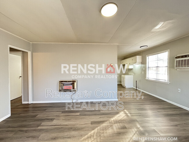 Building Photo - 3240 Madewell St