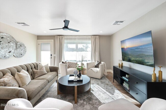Foto del edificio - 1825 N Granite Reef Rd