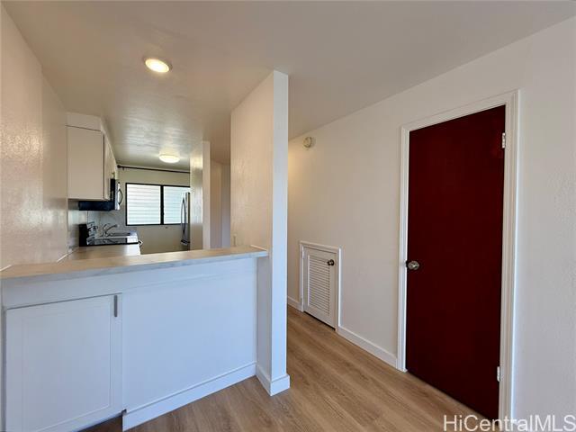 Building Photo - 98-660-660 Moanalua Loop