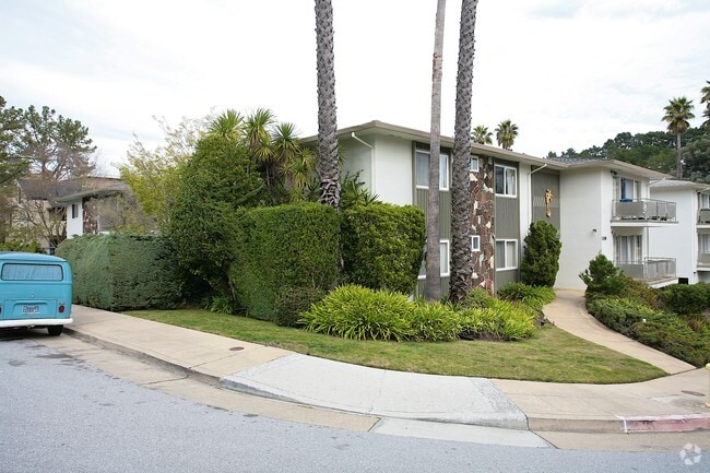 Building Photo - 1308 Palos Verdes Dr