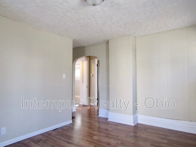 Foto del edificio - 236 E Winter St