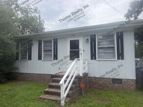 Building Photo - 1418 Davis St