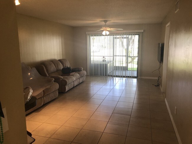 Foto del edificio - 1290 SE Parkview Pl