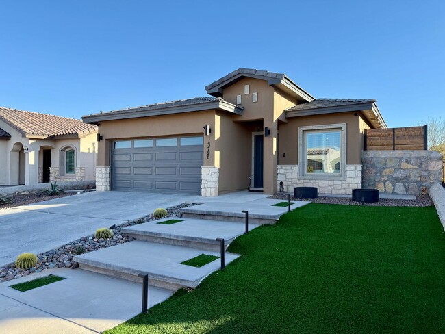 Building Photo - Modern 4-Bedroom Home in Prime El Paso Loc...