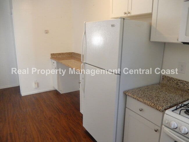 Building Photo - 7124 Sombrilla Ave